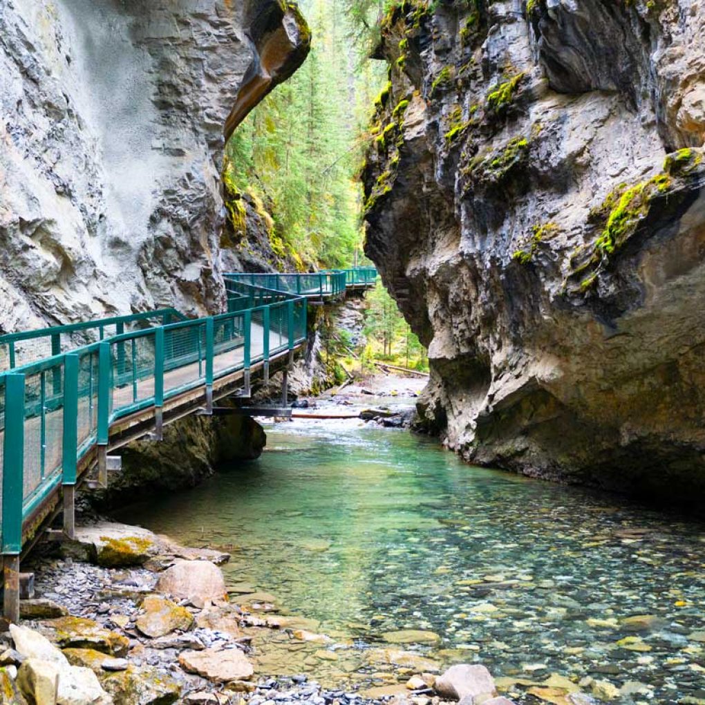 Johnston-Canyon-Hike-in-Banff-National-Park